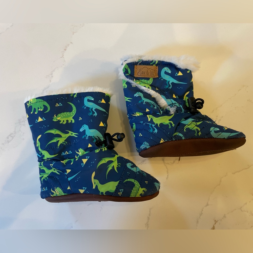 Jan & Jul stay put water resistant winter booties